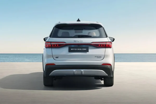 BYD M6 DM-i